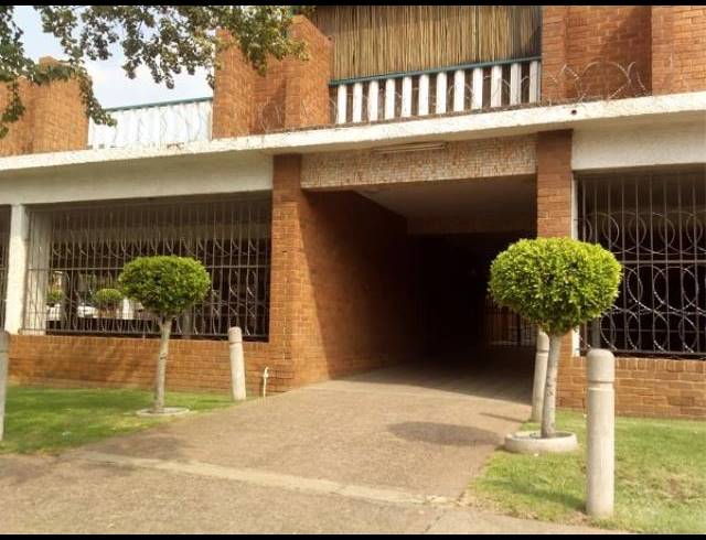 1 BEDROOM PROPERTY TO RENT IN GEZINA